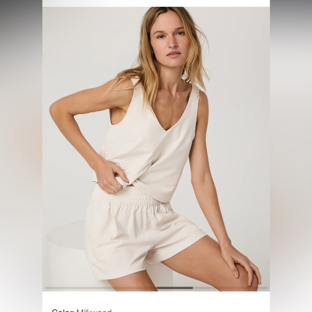 NWT Vuori Villa Textured Short Milkweed XS! Sold out